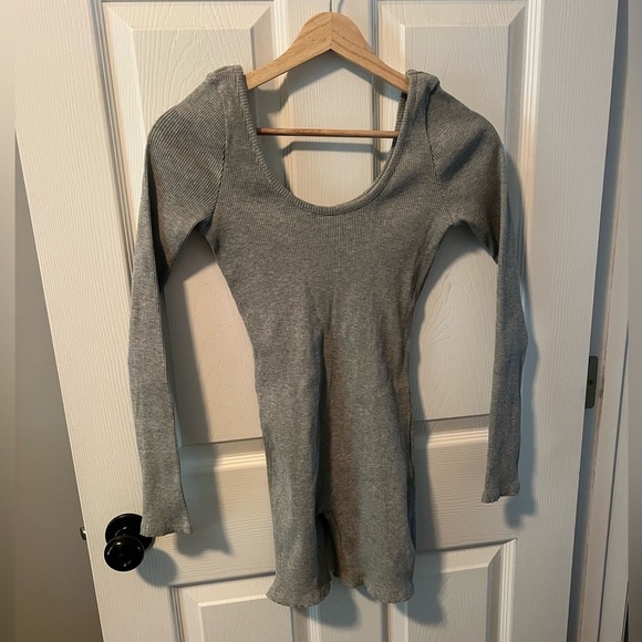 Fashion Nova Heather Gray Daisy Snatched Romper Women’s Medium (BRAND NEW) - Picture 1 of 5